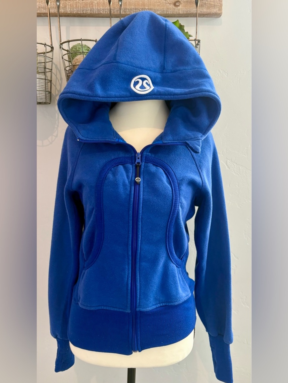 lululemon Early 2000’s “Scuba” Hoodie!